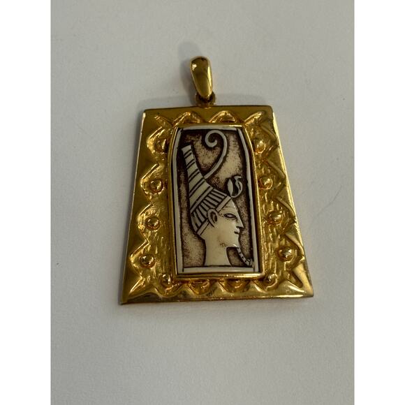 Celebrity Jewelry - Vintage Celebrity Brand Gold Tone Pendant MCM  60's Egyptian Revival Style